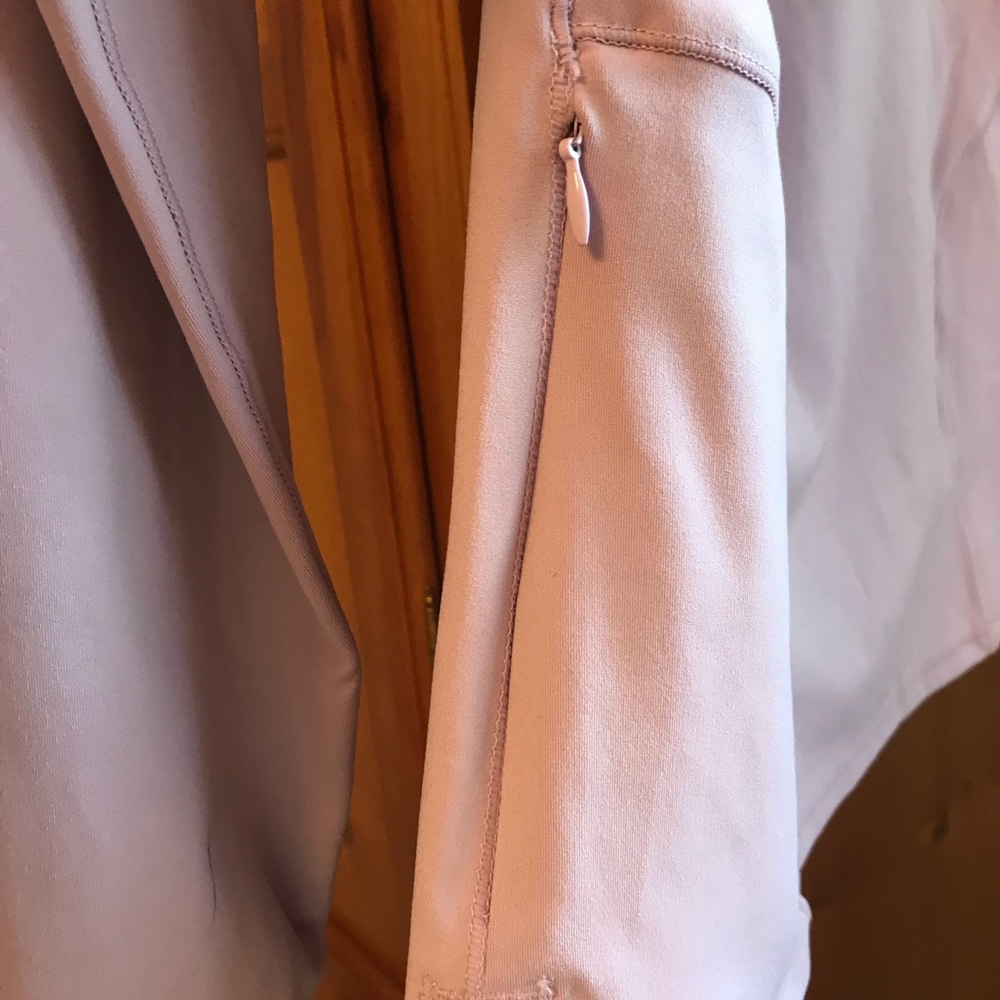 SOLD - NWT Yogalicious Lux Workout Hoodie - Picture 7 of 11